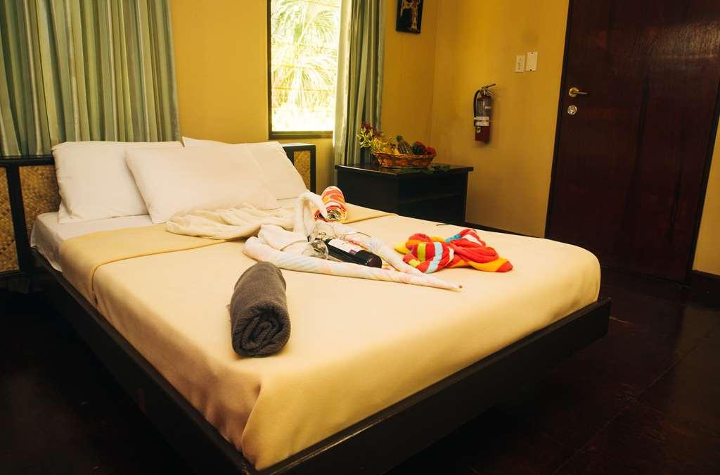 Overbridge River Resort Парамарибо Стая снимка