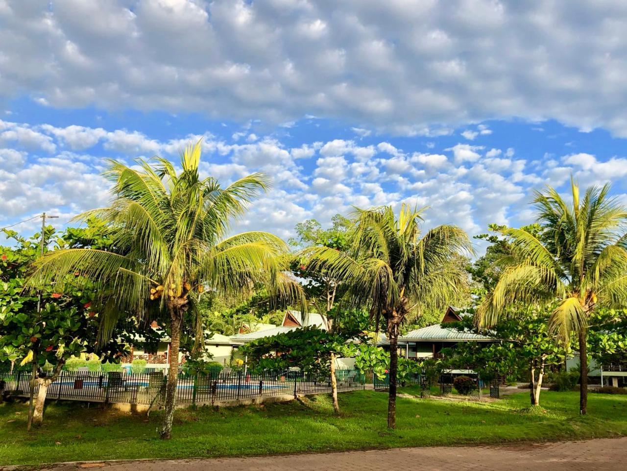Overbridge River Resort Парамарибо Екстериор снимка